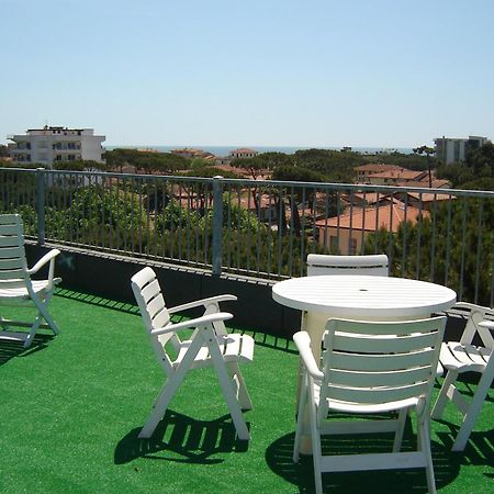 Hotel Mediterraneo Marina di Pietrasanta Exteriör bild