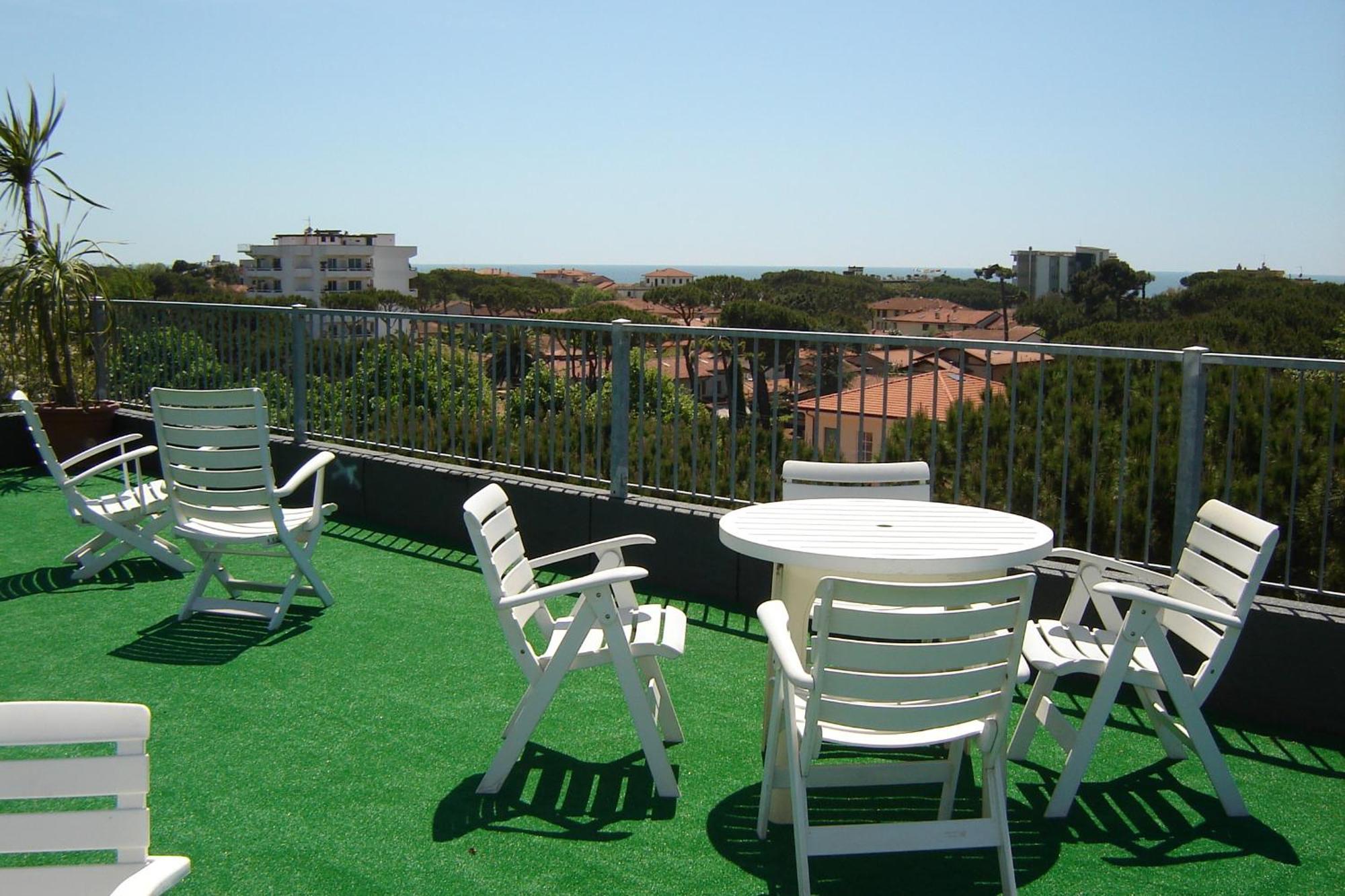 Hotel Mediterraneo Marina di Pietrasanta Exteriör bild