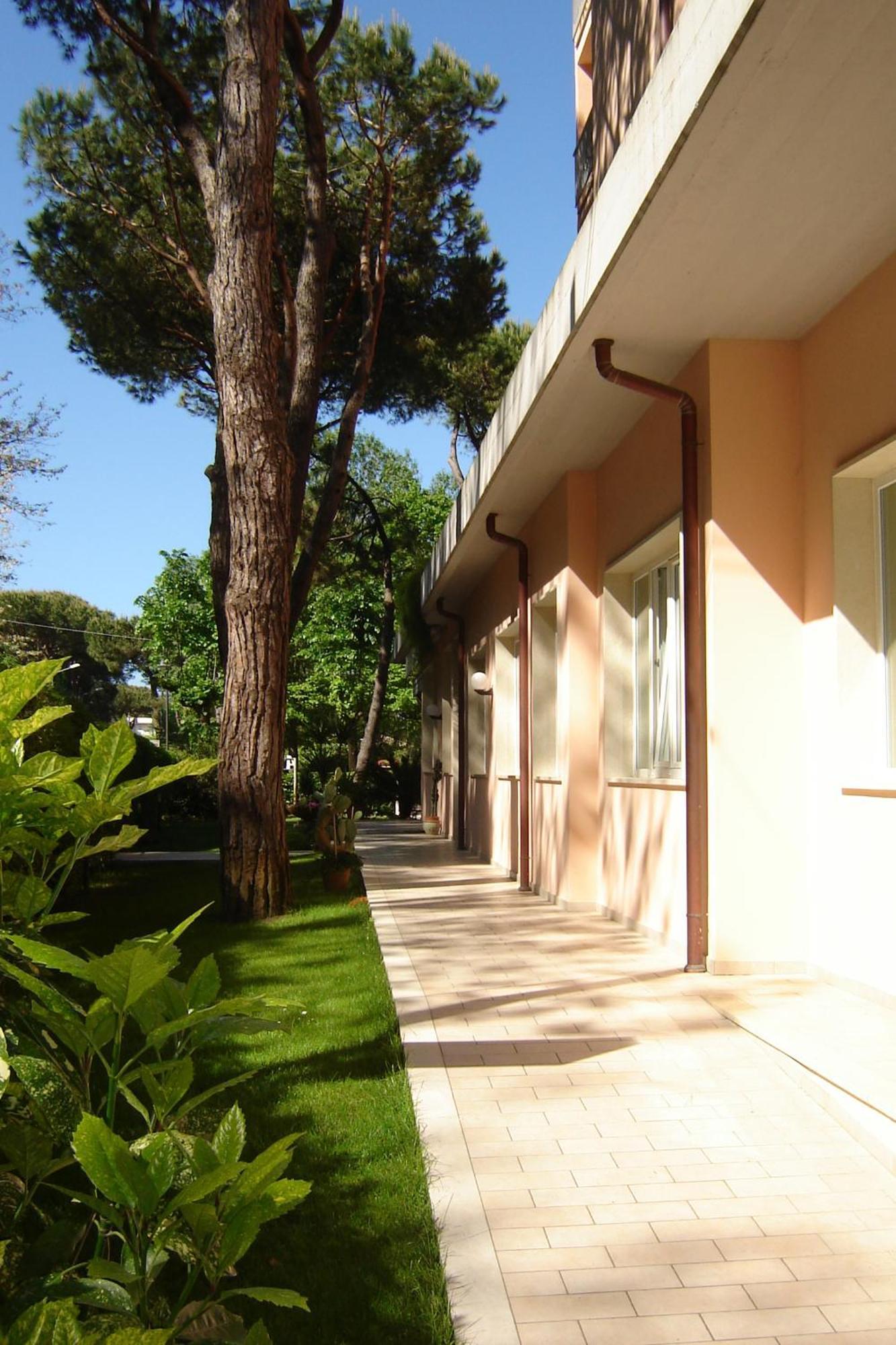 Hotel Mediterraneo Marina di Pietrasanta Exteriör bild